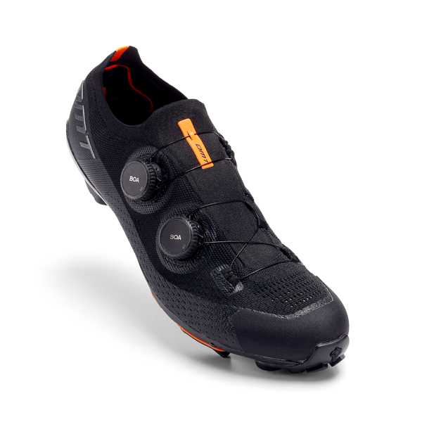 DMT KM0 mountain bike shoe